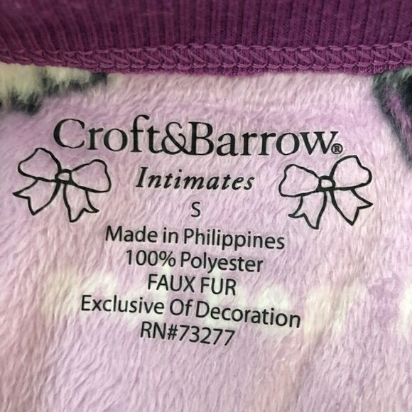 3/$15 or 5/$20 Croft & Barrow intimate faux fur pj top size small - Picture 2 of 5